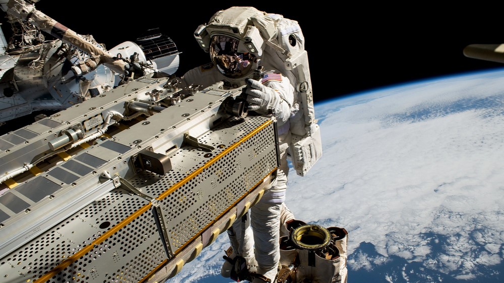 国际空间站微生物环境研究