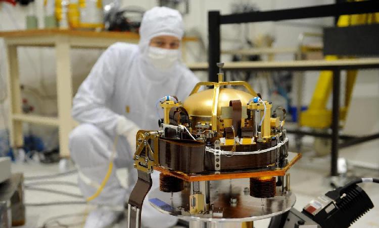 中国的可控核聚变革命：无限能源与人类文明的未来转折