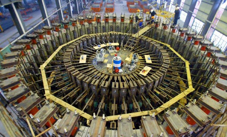 中国的可控核聚变革命：无限能源与人类文明的未来转折