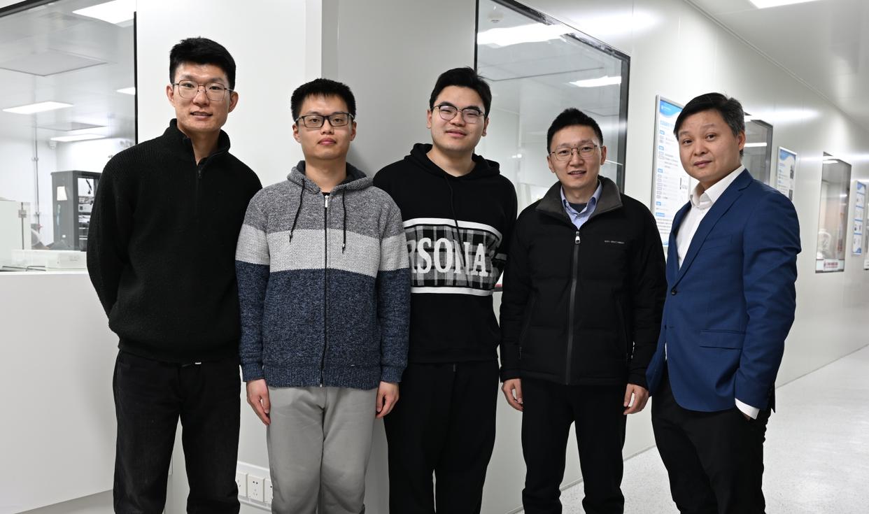 中国制造出无硅晶体管：更节能而且更快